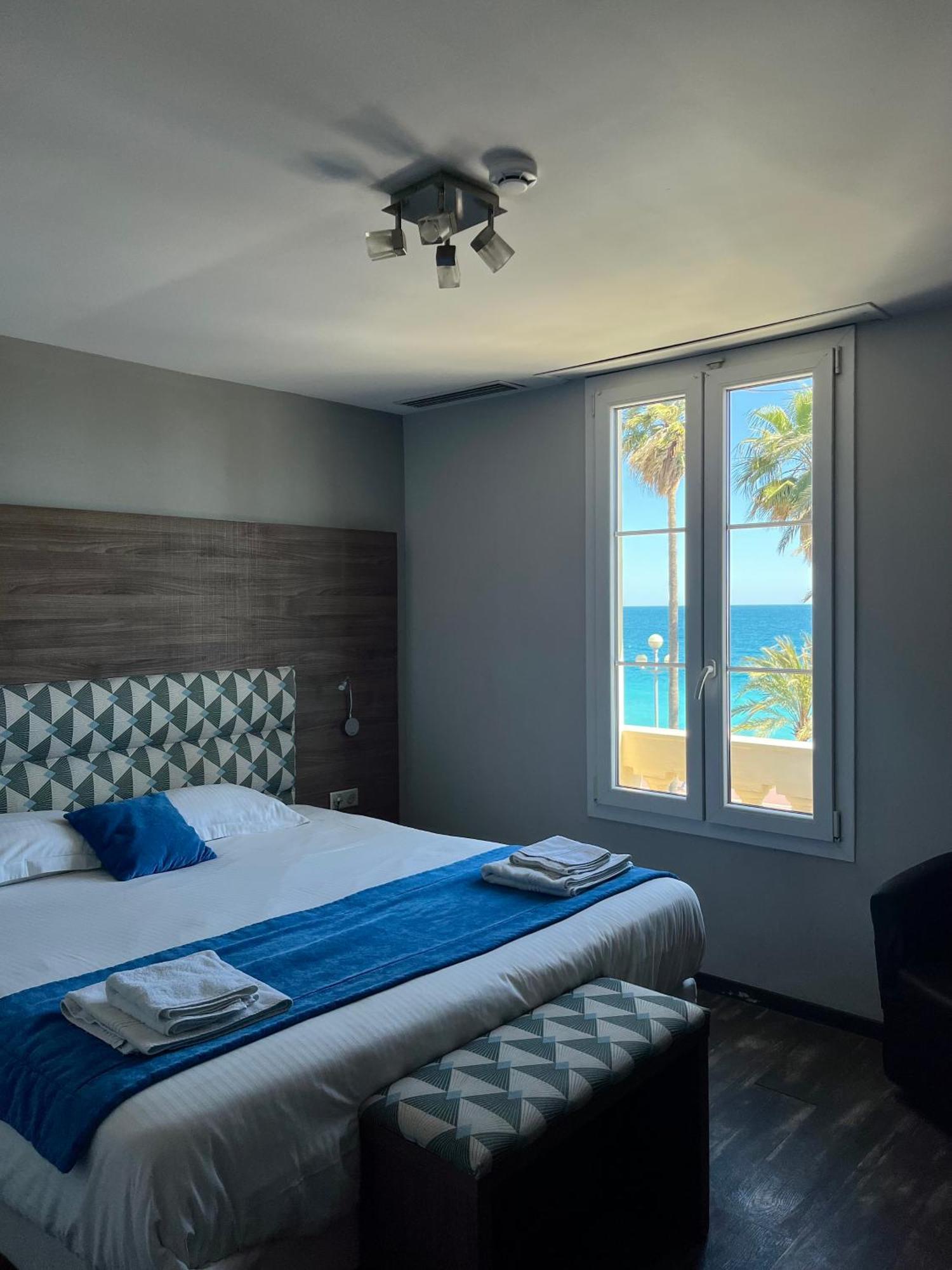 Flots D'azur 3*